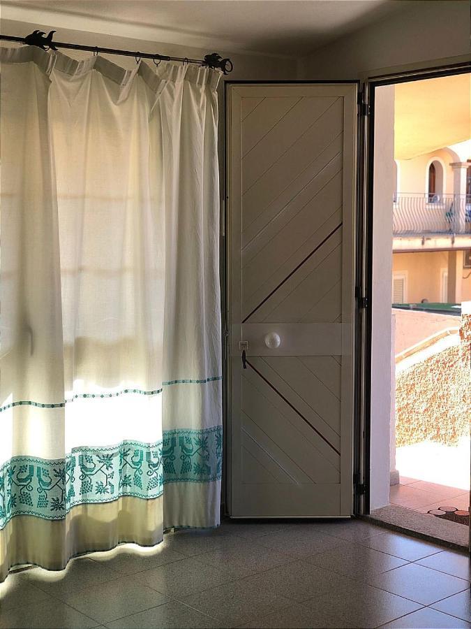 Appartamento Moderno Rustico オルビア エクステリア 写真